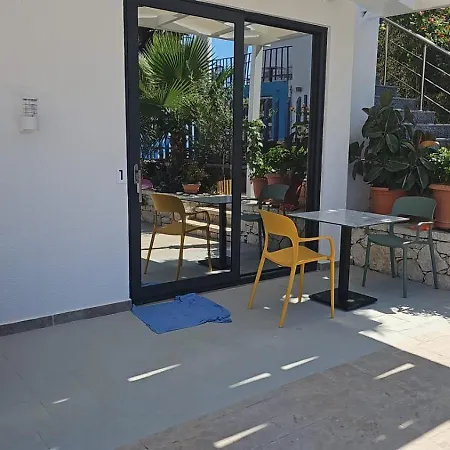 Ardit Seaside Rooms Sarandë Buitenkant foto