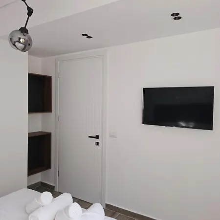Ardit Seaside Rooms Sarandë Buitenkant foto