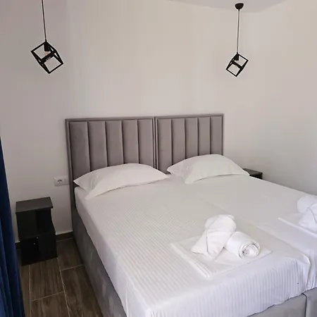 Ardit Seaside Rooms Sarandë Buitenkant foto