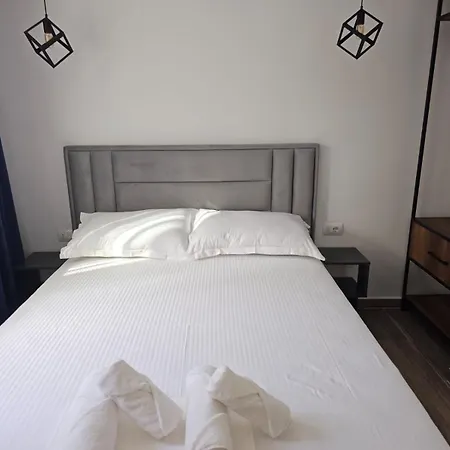Ardit Seaside Rooms Sarandë Buitenkant foto