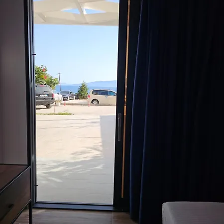 Ardit Seaside Rooms Sarandë Buitenkant foto