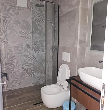 Ardit Seaside Rooms Sarandë Buitenkant foto
