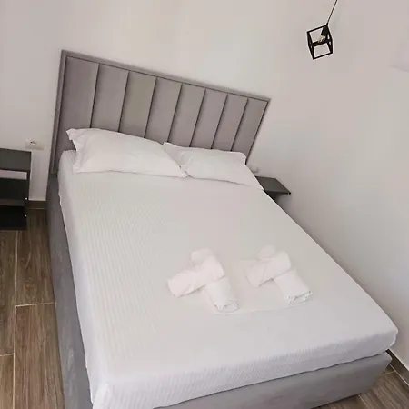 Ardit Seaside Rooms Sarandë Buitenkant foto