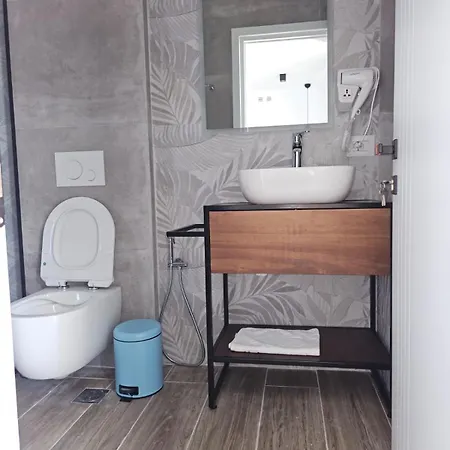 Ardit Seaside Rooms Sarandë Buitenkant foto