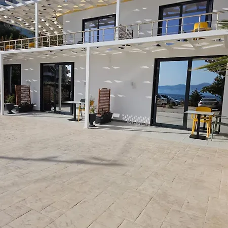 Ardit Seaside Rooms Sarandë Buitenkant foto