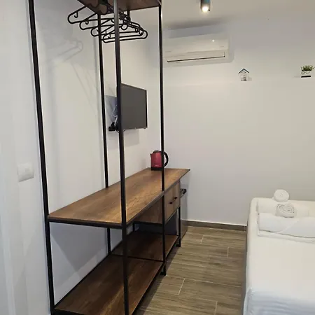 Ardit Seaside Rooms Sarandë Buitenkant foto