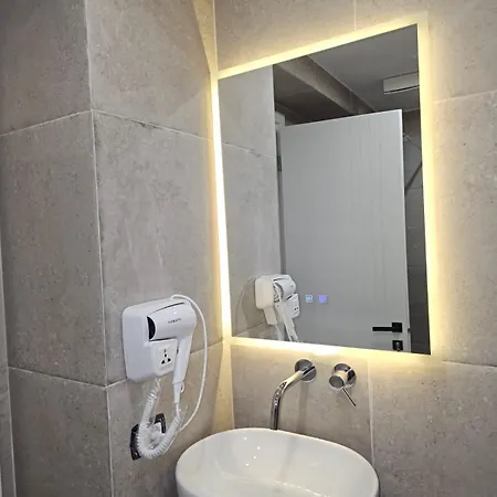Ardit Seaside Rooms Sarandë Buitenkant foto